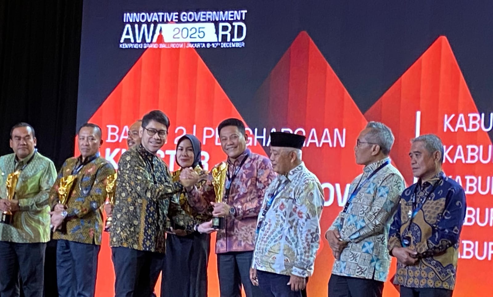 Sidoarjo Raih Kabupaten Terinovatif di IGA Award 2025 Lewat Inovasi MyRetribusi dan Duta Hatiku