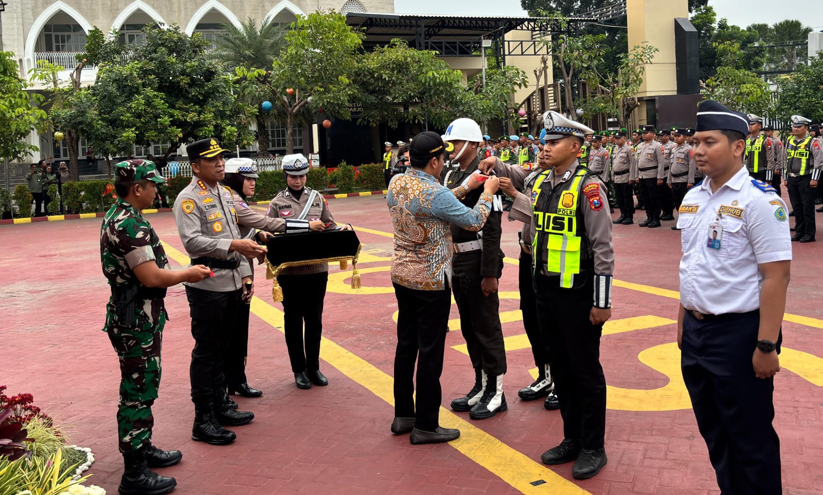 Gelar Apel Operasi Lilin Semeru 2025, Polresta Sidoarjo Kerahkan 1.671 Personel untuk Pengamanan Nataru