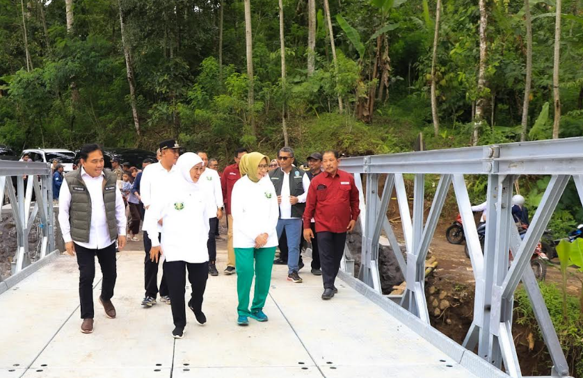 Gubernur Khofifah Klaim Jembatan Curah Maling Tuntas Jelang Tahun Baru 2026