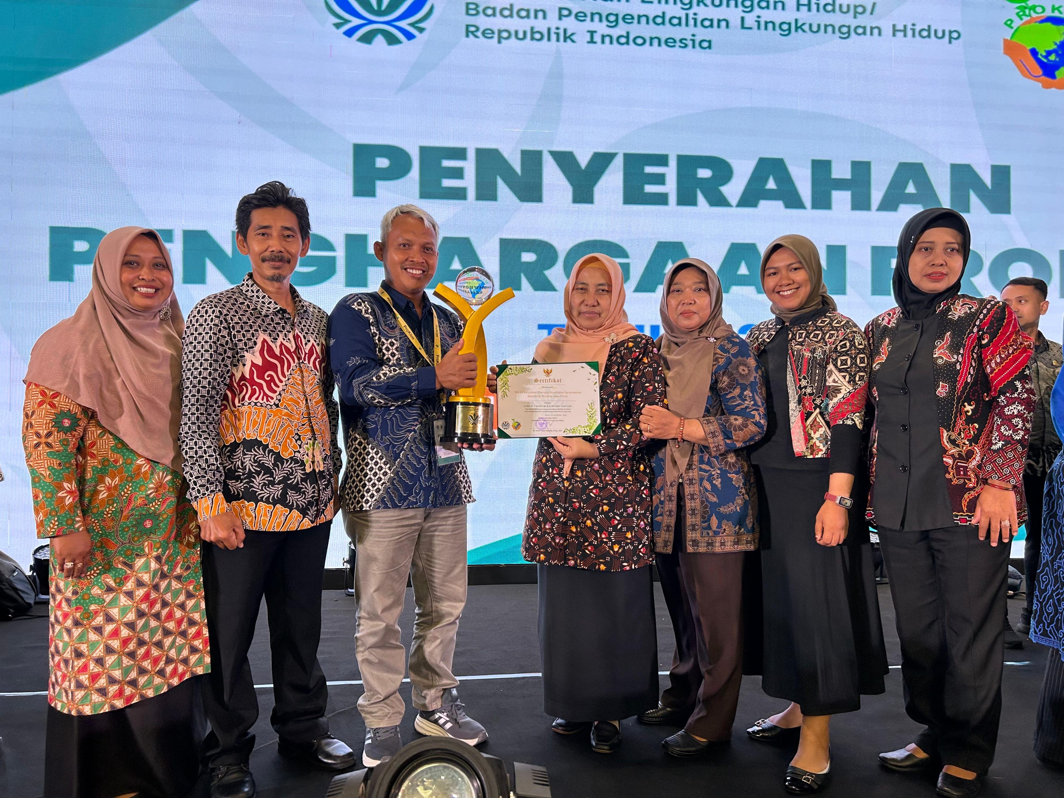 Raih ProKlim Lestari 2025, RW 04 Klampok Blitar Sukses Jadikan Beras Sehat Model Pangan Nasional