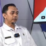 Pranata Komputer Bidang Informasi dan Teknologi Diskominfo Kabupaten Sidoarjo, Khoiril Erwindra ST, menjelaskan langkah mitigasi yang dilakukan pihaknya dalam menghadapi ancaman serangan siber. (Foto: Ubay NA/ IST)