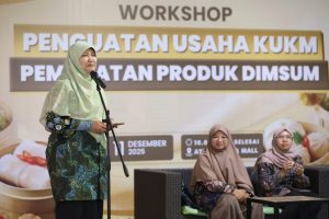 Ketua Fraksi PKS Lilik Hendarwati Dorong Ibu-ibu UMKM Jatim Naik Kelas Lewat Pelatihan Dimsum