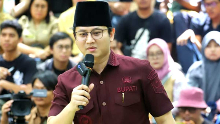 Sosok Mas Ipin, Bupati Trenggalek yang Dorong Ratusan ASN Belajar dari Buku Reset Indonesia