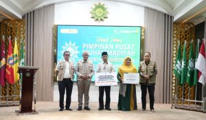 Muhammadiyah Serahkan Bantuan Total Rp 6 Miliar untuk Korban Bencana di Tiga Provinsi Sumatera