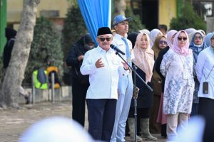 Upacara di SMAN 4 Aceh Tamiang, Mendikdasmen Tegaskan Hak Belajar Murid Pascabencana