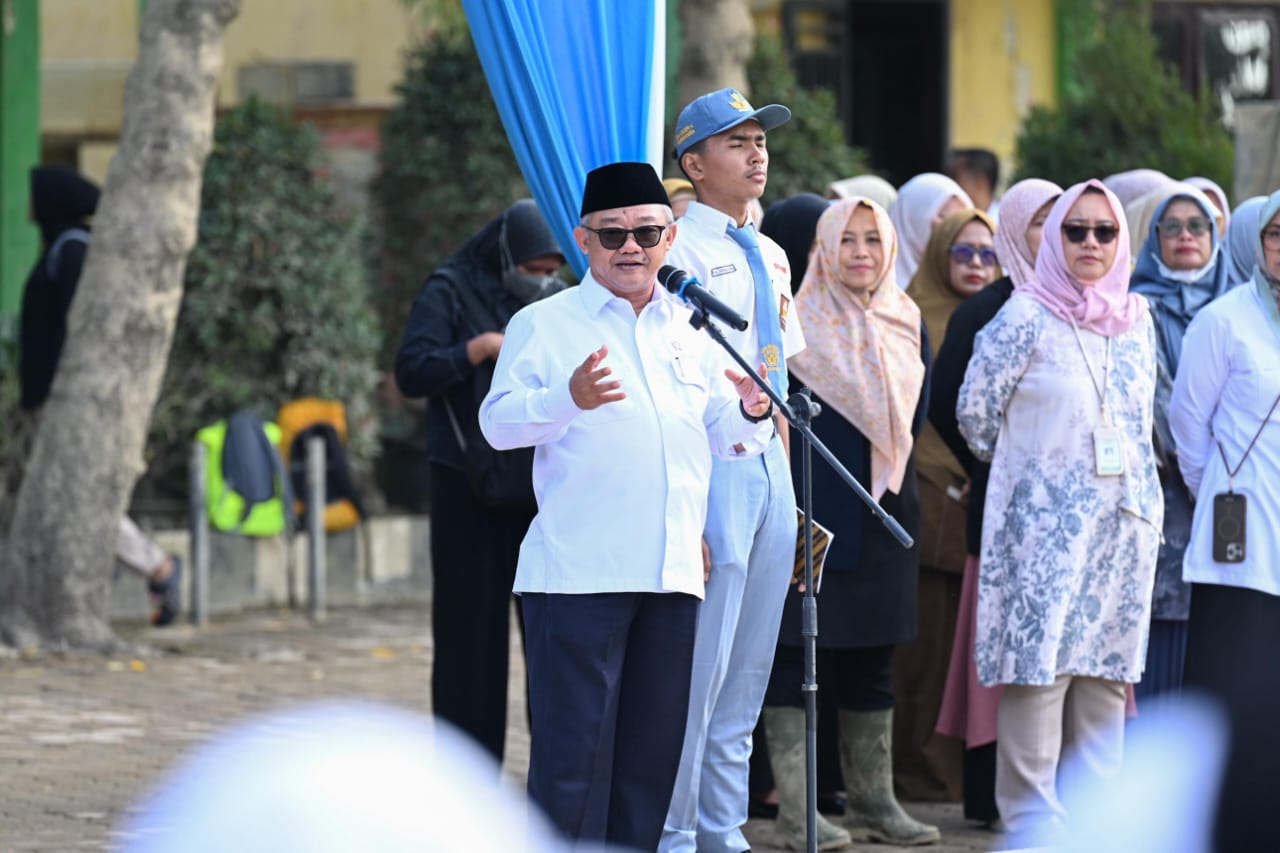 Upacara di SMAN 4 Aceh Tamiang, Mendikdasmen Tegaskan Hak Belajar Murid Pascabencana