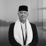 Prof Dr KH Amal Fathullah Zarkasyi. (Foto diolah menggunakan SORA)