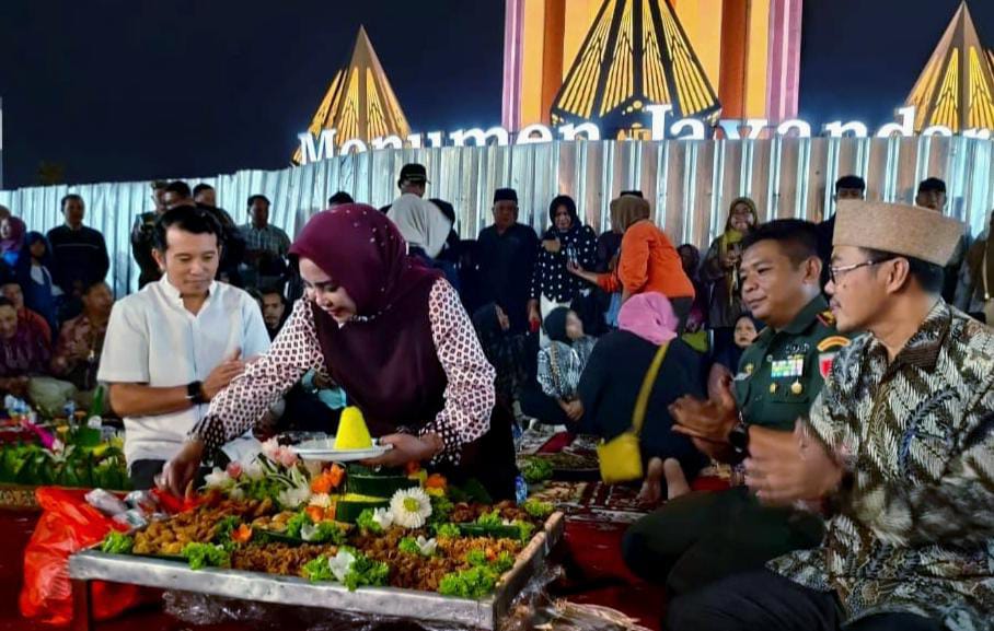 Tasyakuran dan Makan Gratis Bareng Wabup Mimik Idayana, Sambut Wajah Baru Alun-alun Sidoarjo