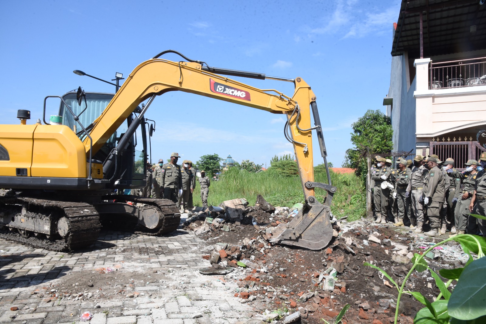 Usai Pembongkaran Tembok Pembatas Jalan Perumahan Mutiara Regency – Mutiara City, Begini Kata Bupati Subandi
