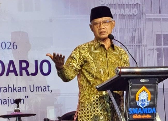 Kesederhanaan yang Mendidik Zaman, Teladan Prof Haedar Nashir