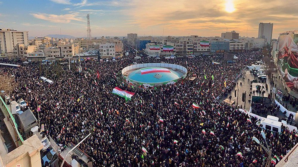 Kerusuhan Iran Tewaskan 500 Orang, AS Ancam Intervensi, Kemlu Pantau Kondisi WNI