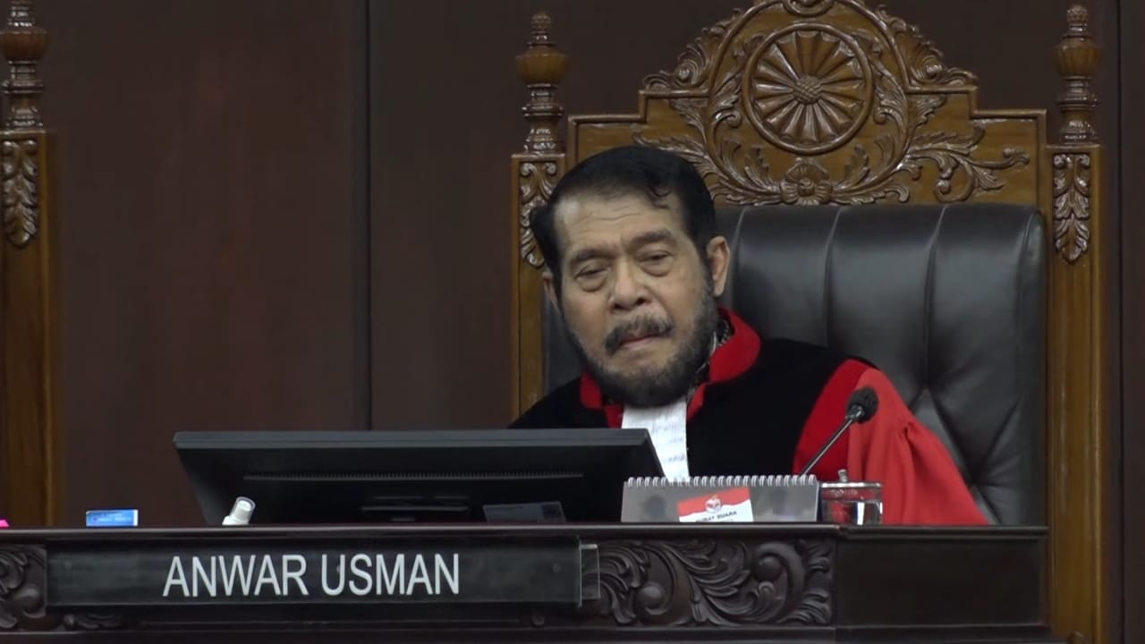 Jumlah Kehadiran Sidang dan Rapat Paling Rendah, MKMK Beri Surat Peringatan Anwar Usman