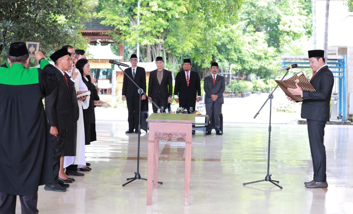Lantik 260 Pejabat di Lingkungan Pemkab Sidoarjo, Bupati Subandi Tekankan Integritas dan Kolaborasi