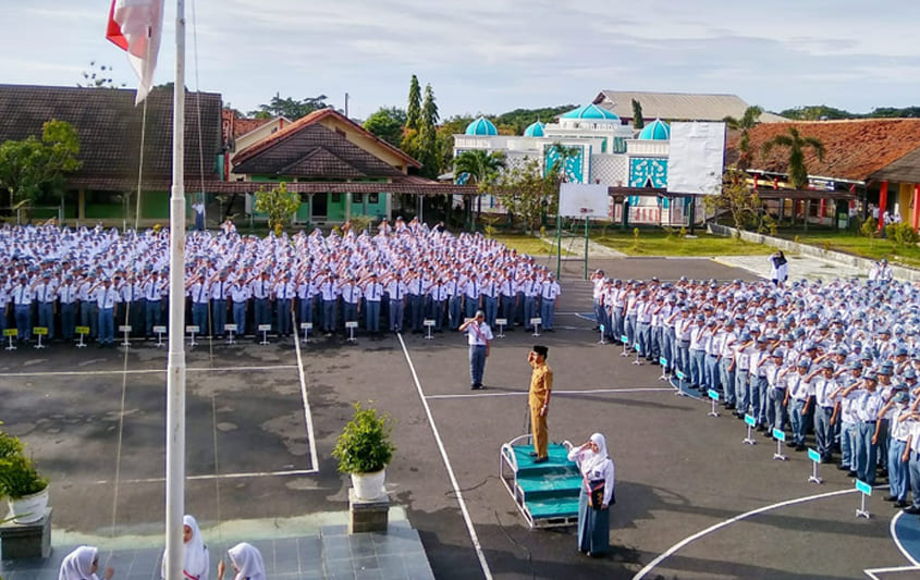 Liburan Sekolah Usai, Mendikdasmen Imbau Laksanakan Upacara Bendera dan Pagi Ceria di Hari Pertama Masuk
