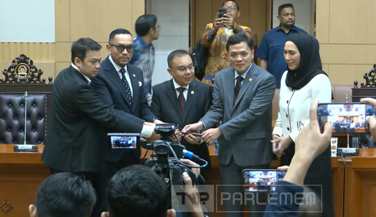 Comeback! Ahmad Sahroni Kembali Jadi Wakil Ketua Komisi III DPR Usai Sanksi MKD