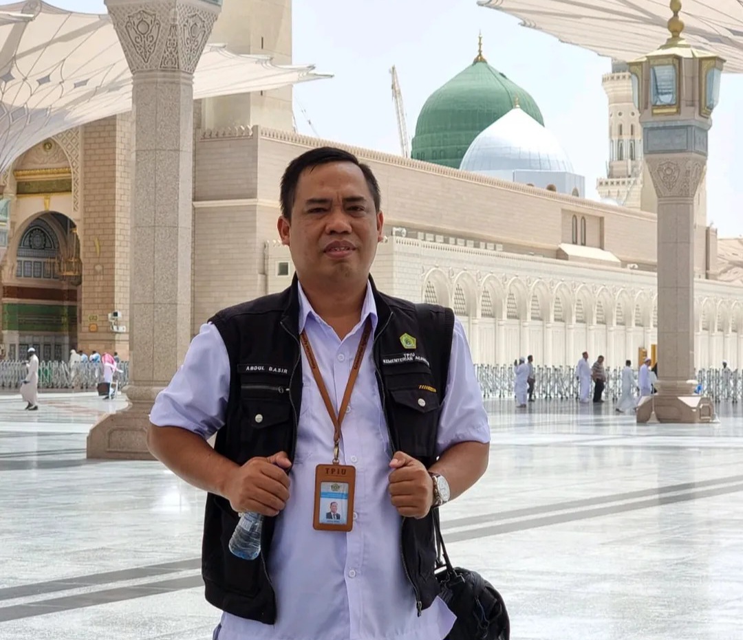 Dari Ruang Kelas ke Reformasi Haji, Abdul Basir Raih Doktor Manajemen Perhajian
