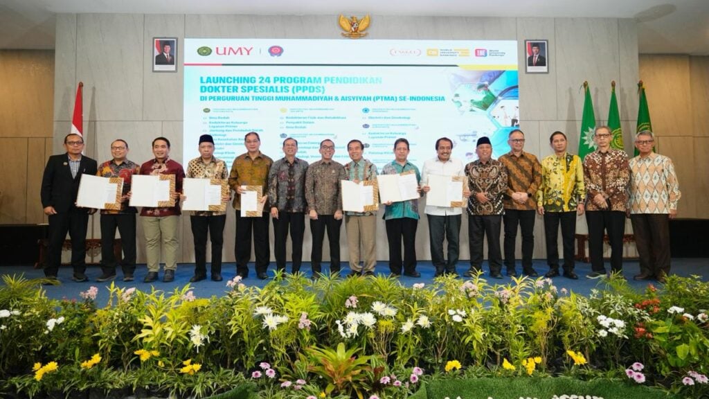 Launching 24 PPDS PTMA, Mendiktisaintek Brian Yuliarto Perkuat Dokter Spesialis Nasional