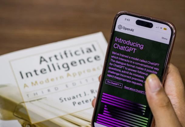 Masih Perlukah Mahasiswa Belajar Menulis di Era AI?