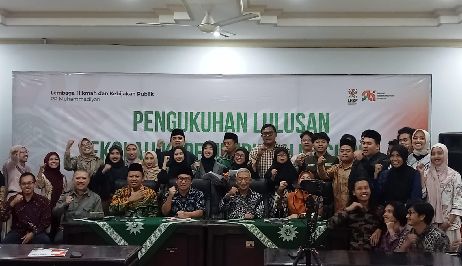 23 Kader Lulusan SKN Dikukuhkan, Busyro Muqoddas: Langkah Siapkan Pemimpin Masa Depan Berintegritas