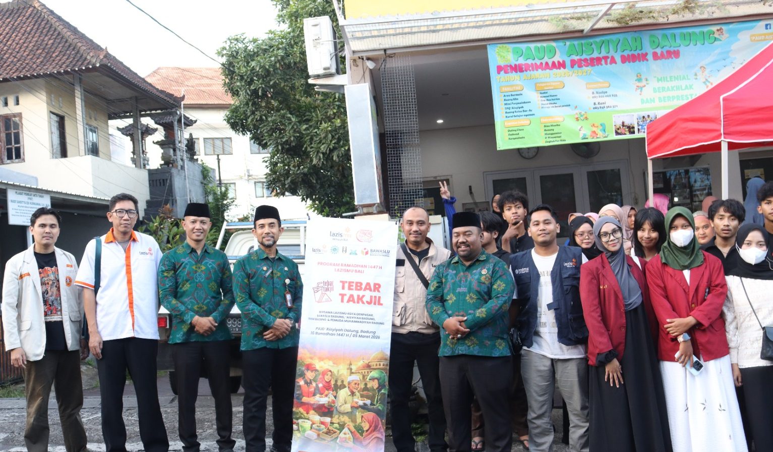 Lazismu Bali Tebar Ratusan Takjil di Badung, Perkuat Kepedulian Sosial di Bulan Ramadan