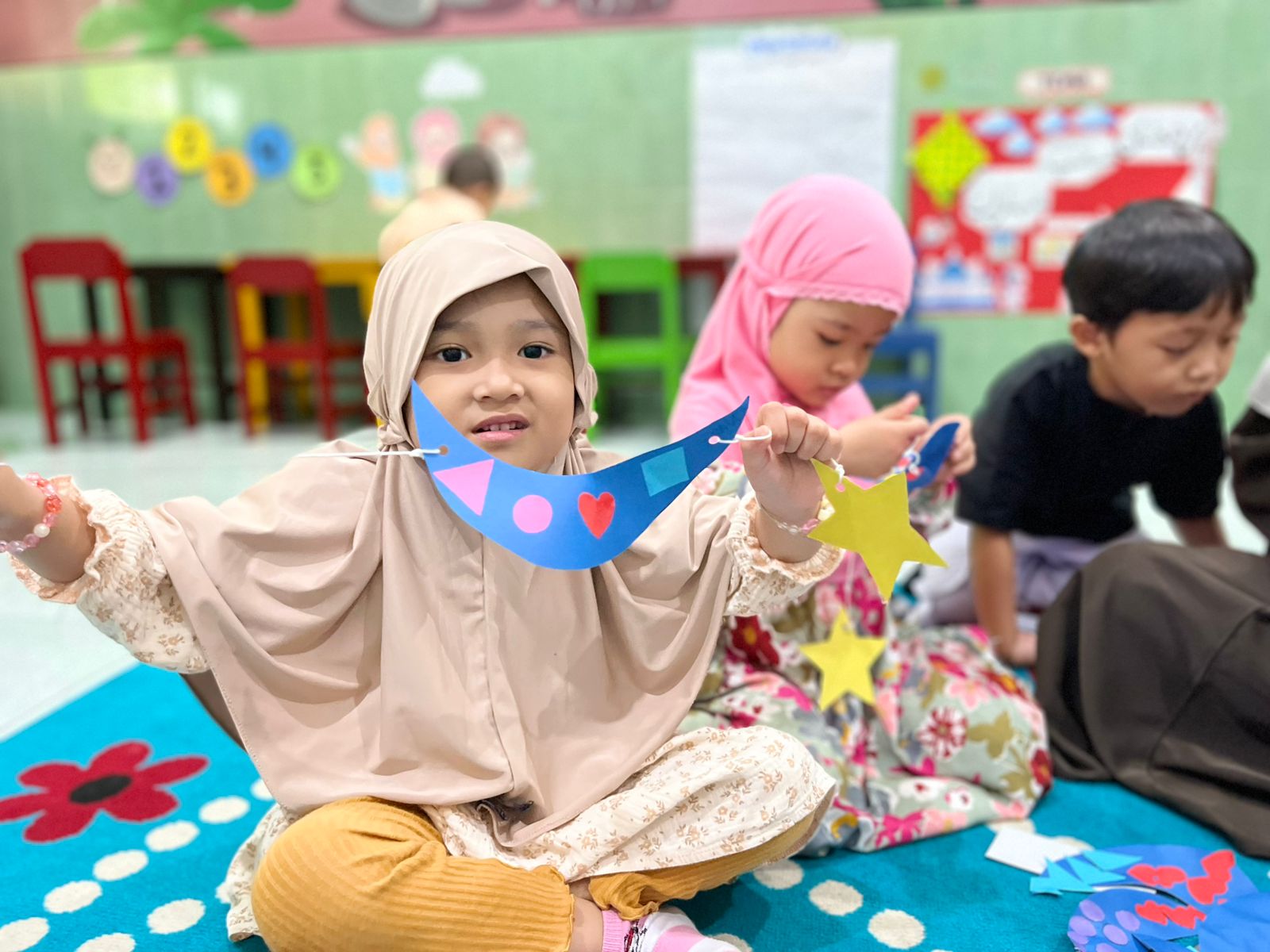 Tingkatkan Semangat Belajar saat Ramadan, Siswa TK Aisyiyah Bebekan Taman Sulap Kelas Penuh Warna-Warni