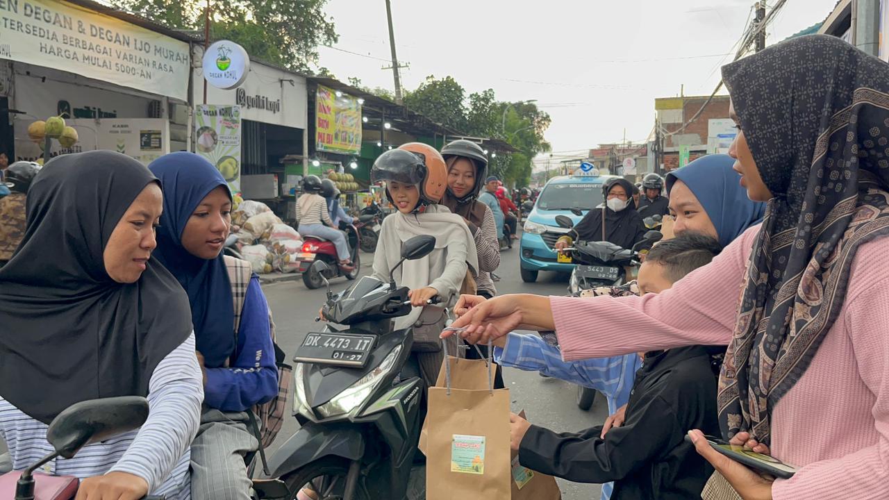 Praktik Nyata Filantropi, SD Muhammadiyah 24 Surabaya Semarakkan Ramadan Berkarakter Humanis