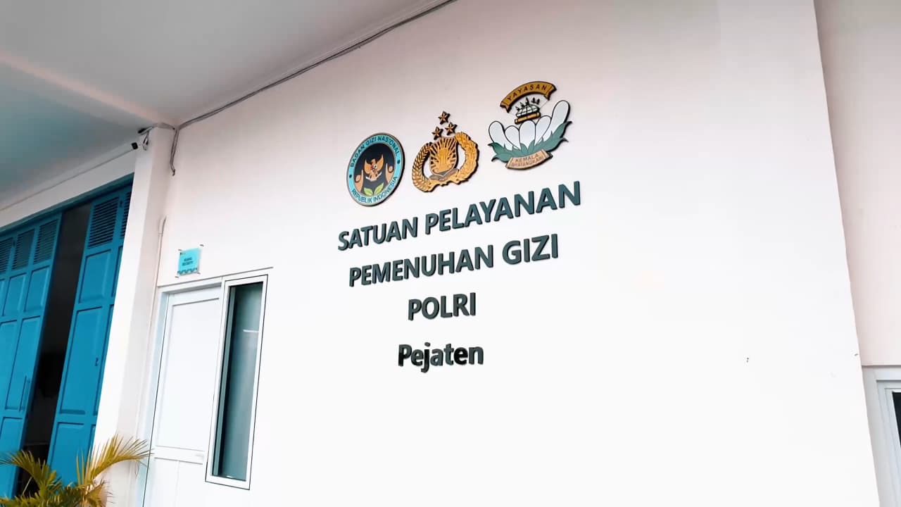 BGN Stop 1.528 SPPG , DPR Desak Akreditasi Ketat