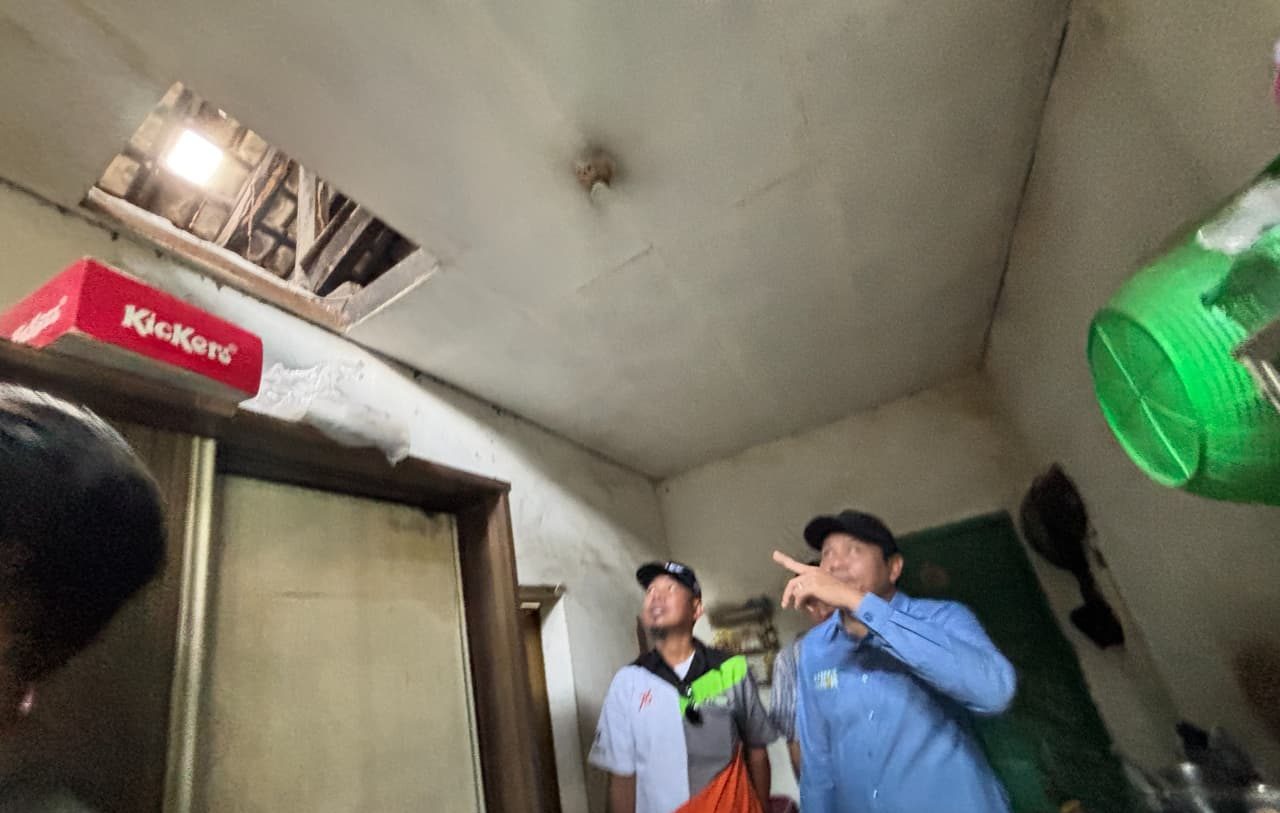 Tinjau RTLH di Krian, Bupati Subandi Target Renovasi Rumah Warga Setelah Lebaran