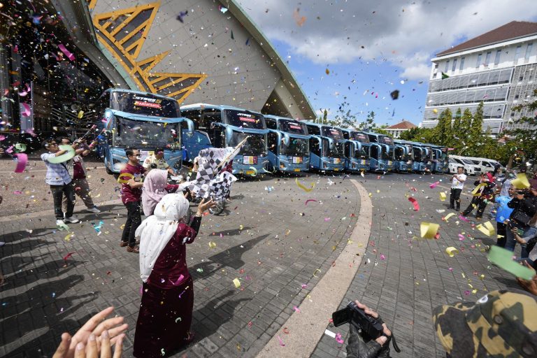 Program Mudik Bareng 2026, UMY Berangkatkan Ratusan Mahasiswa: Dari Jawa hingga Sumatera