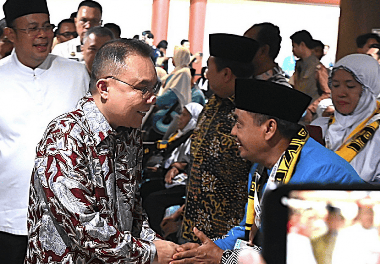 Lepas Kloter Perdana Haji 2026, Sufmi Dasco: Negara Hadir Pastikan Layanan Optimal