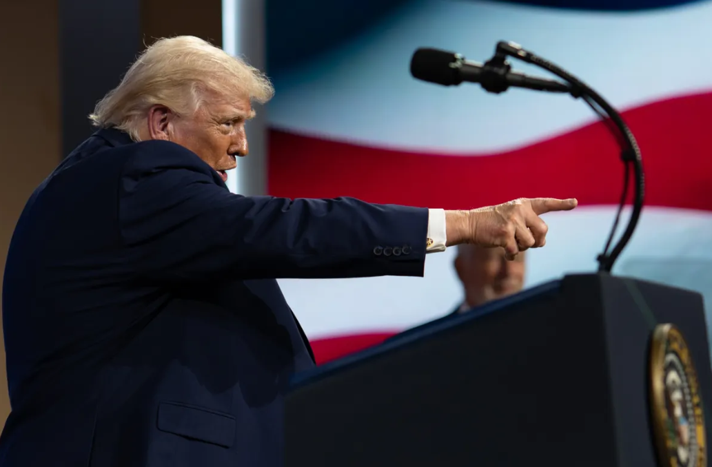 Trump Incar Tarif Tol Selat Hormuz, Ultimatum Iran Malam Ini