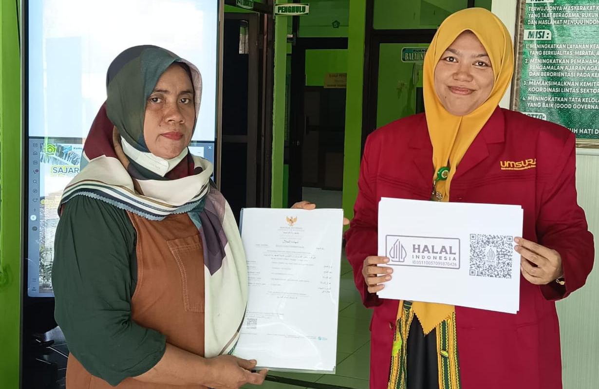 Mahasiswa Umsura Dampingi UMKM di Mojokerto hingga Raih Sertifikat Halal