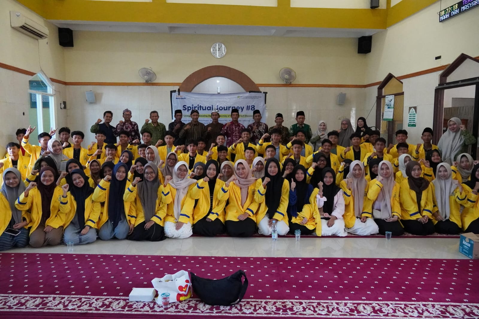 Spiritual Journey VIII Smamio, Mengasah Kepekaan Sosial dan Spiritualitas Siswa