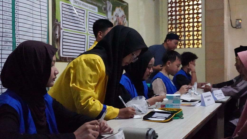 Praktik Sosial, Smamio Laksanakan Pemeriksaan Kesehatan Gratis untuk Warga