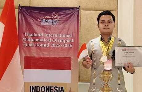 Apriandhika Zhafran, Murid SMAMIO Gresik Raih Silver Medal di Olimpiade Matematika Internasional