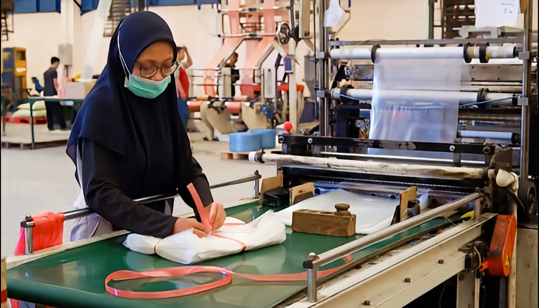 Industri Plastik Terancam, DPR Desak Pemerintah Cari Sumber Bahan Baku Alternatif