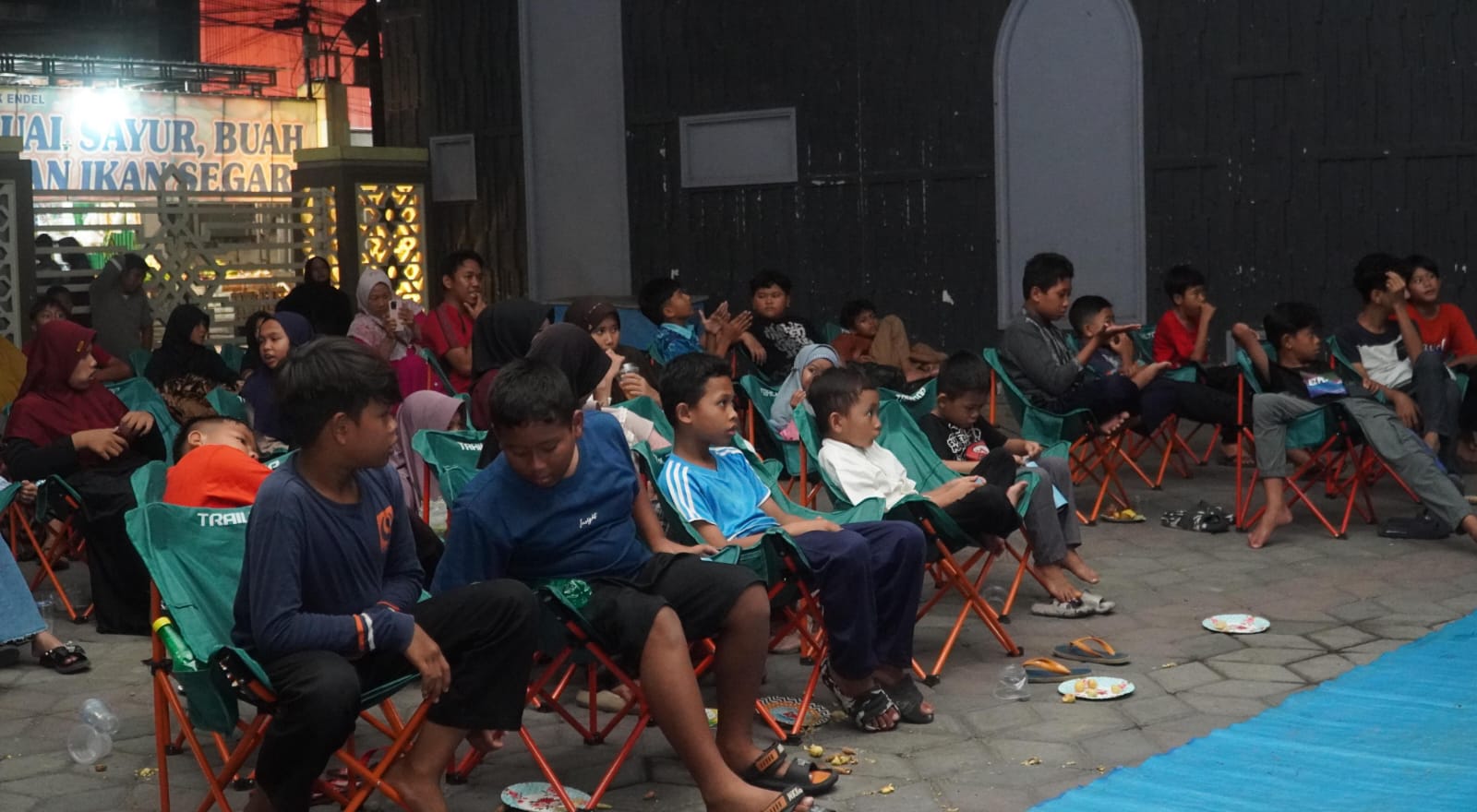 Layar Paska V Sulap Halaman Masjid Jadi Arena Layar Tancap, Berikan Akses Hiburan dan Literasi Film bagi Masyarakat Desa