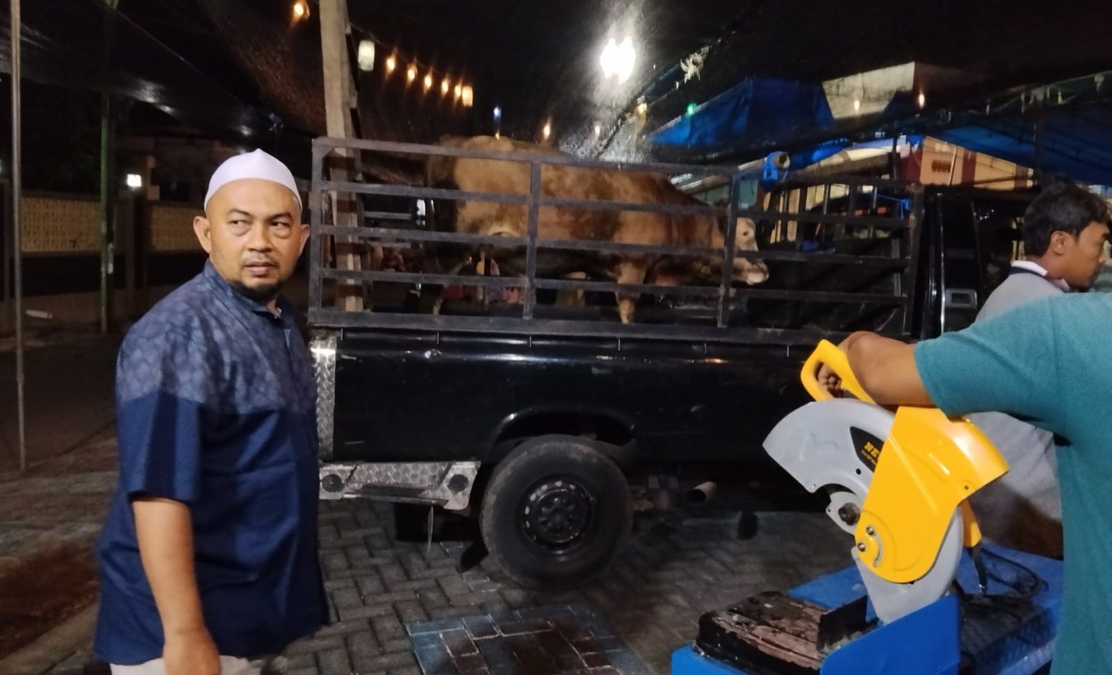 Baznas Kirim Sapi Kurban ke Masjid Al Furqon, Pusat Dakwah Muhammadiyah Ranting Kebalenan Banyuwangi