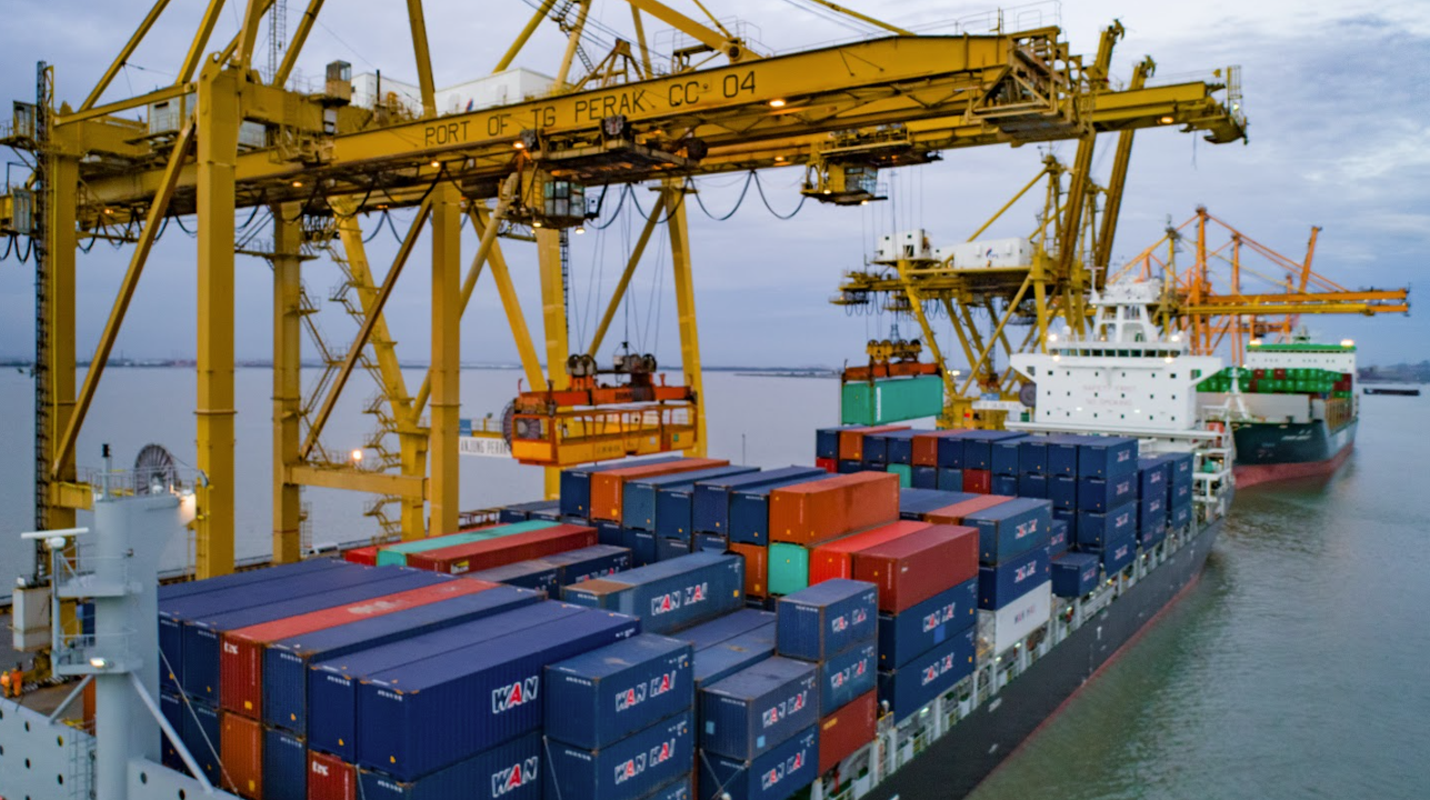 TPS Surabaya Catat Pertumbuhan Arus Peti Kemas 4,31 Persen pada April 2026