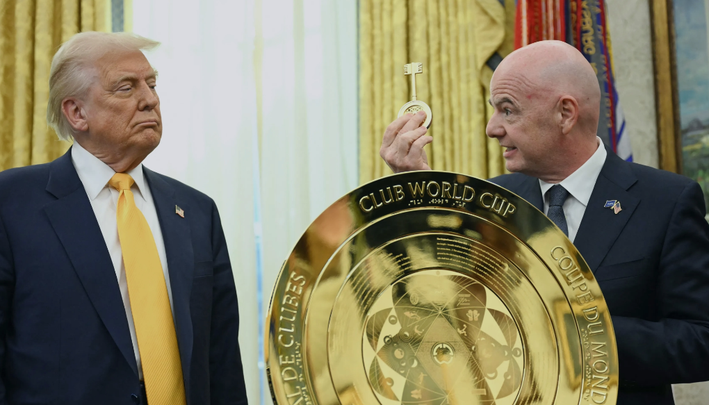 Gianni Infantino Pastikan Trofi Piala Dunia 2026 Diserahkan Bersama Donald Trump
