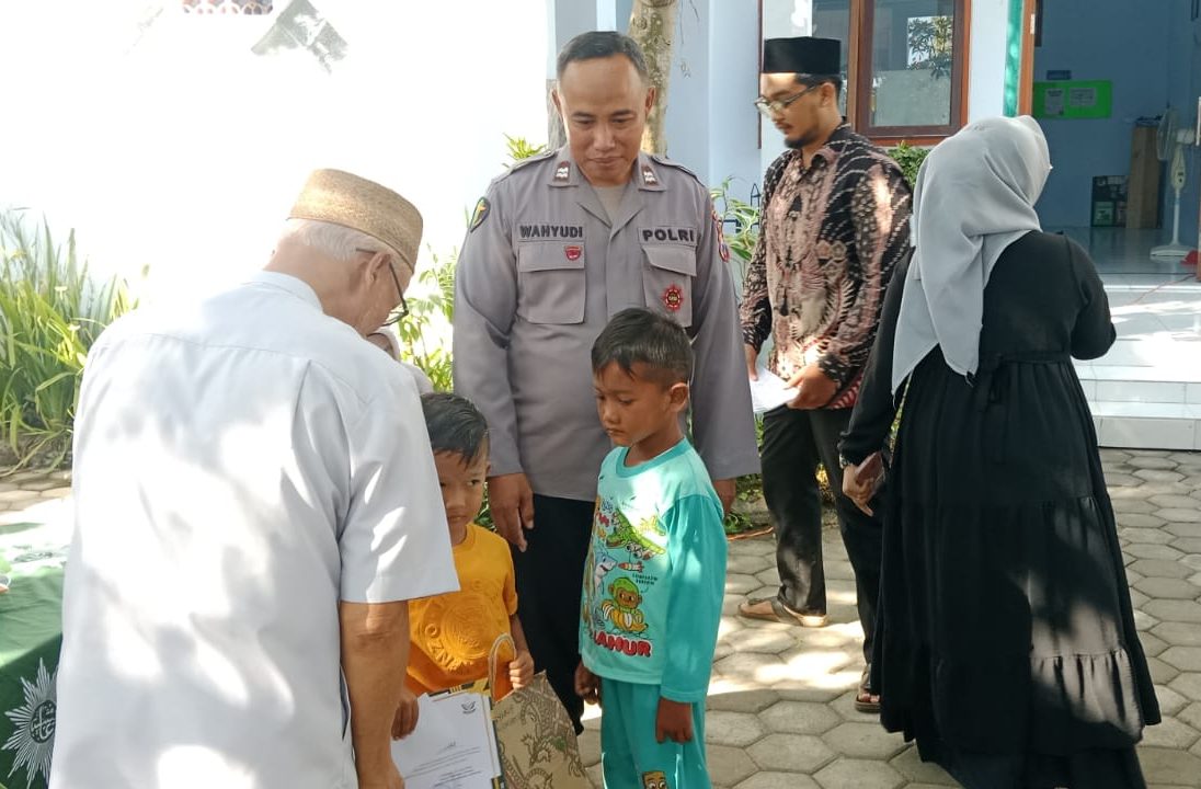 Isi Liburan Sekolah, 20 Anak Ikut Khitan Massal Gratis PCNA dan PCPM Wonosari