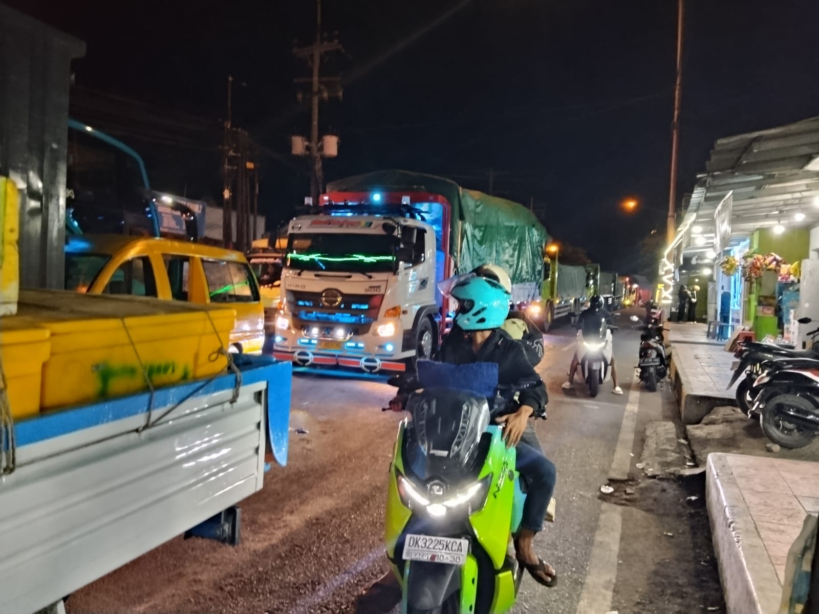 Tiga Hari Pelabuhan Ketapang Macet, Antrean Kendaraan Capai 6 Kilometer