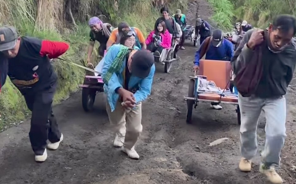 Dolar AS Menguat, Ini Tarif Taksi Kawah Ijen Banyuwangi untuk Wisatawan