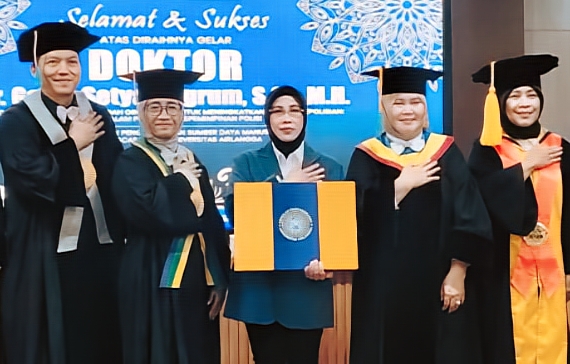 Kombes Pol Ganis Setyaningrum Resmi Sandang Gelar Doktor Unair, Bawa Ide Baru untuk Transformasi Polri