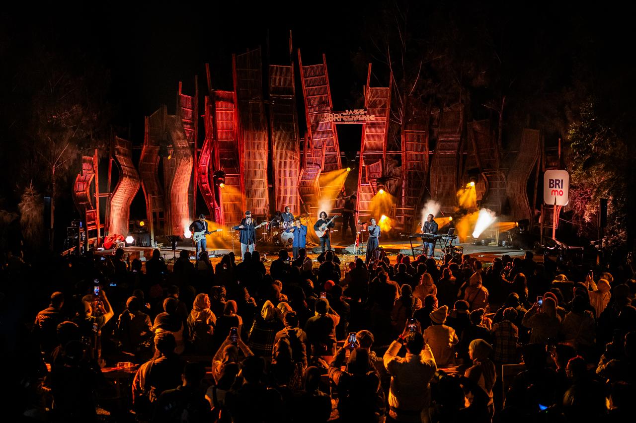 Jadwal Jazz Gunung 2026, Isyana Sarasvati hingga Mocca Siap Tampil di Bromo dan Slamet