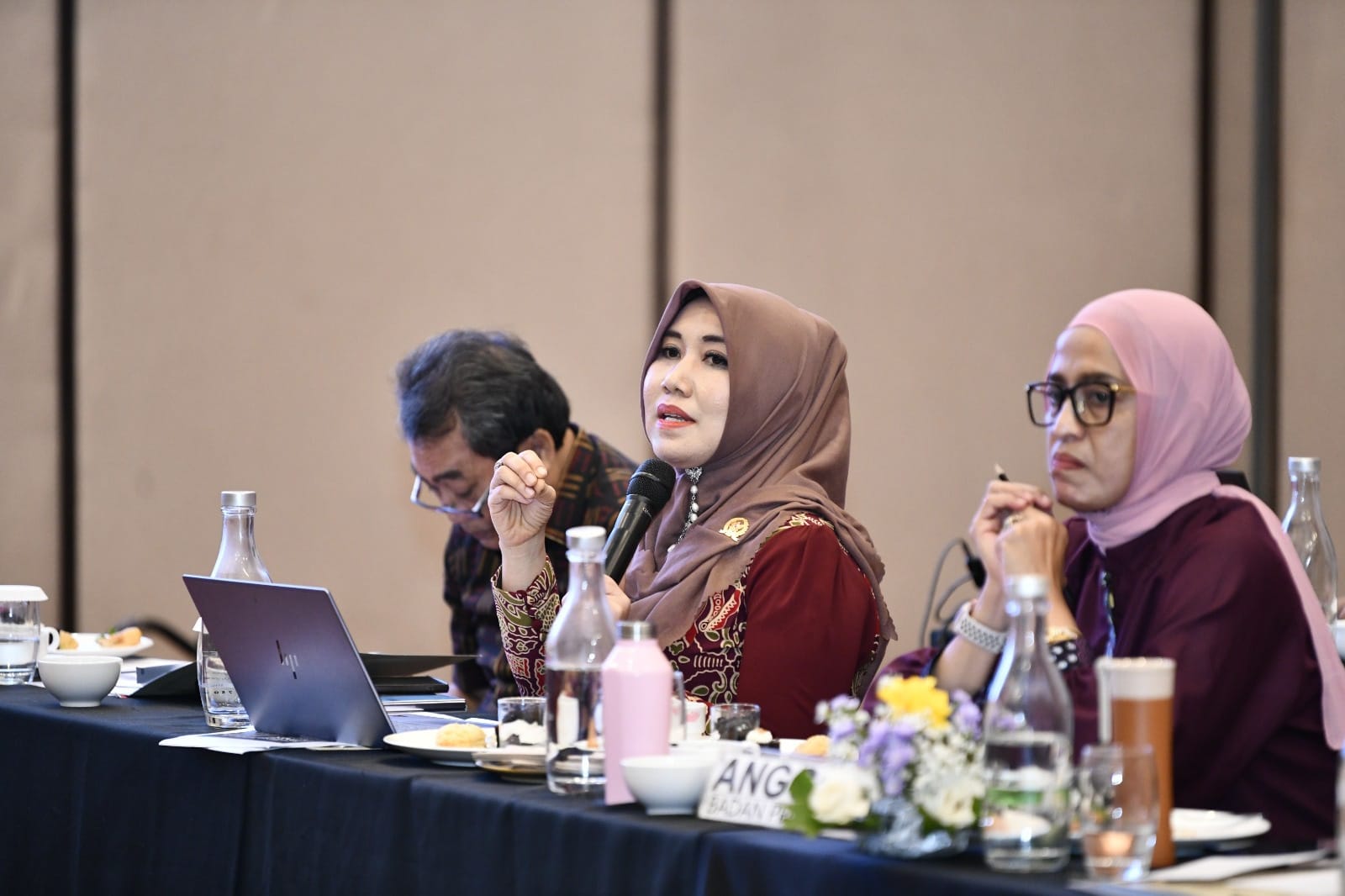 Senator Lia Istifhama Soroti Tantangan Demokrasi Modern dalam FGD MPR RI di Bali