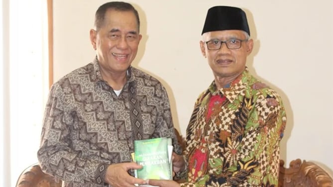 Sampaikan Duka Cita Atas Wafatnya Eks Menhan, Haedar Nashir Kenang Integritas dan Dedikasi Ryamizard Ryacudu