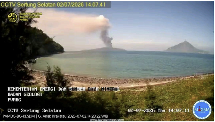 Video Erupsi Gunung Anak Krakatau dari Atas Kapal Dipastikan Hoaks, Penyeberangan Merak-Bakauheni Tetap Normal