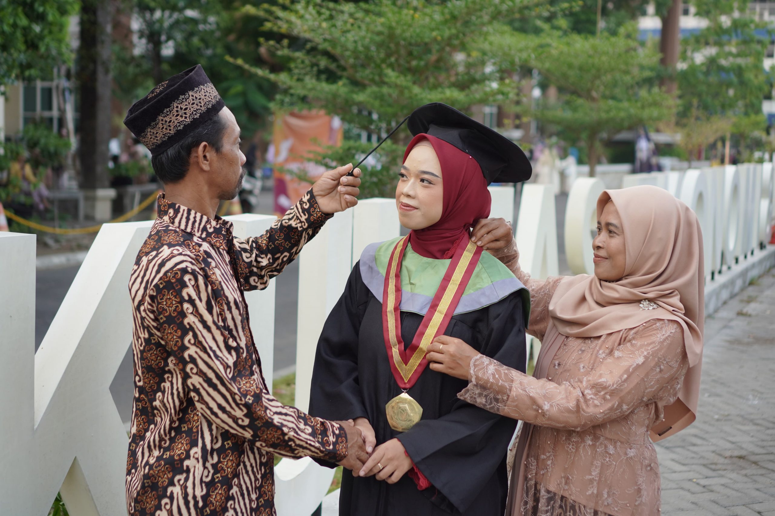 Perjuangan dari Lereng Pegunungan, Nemshy Buktikan Pendidikan Mampu Mengubah Masa Depan