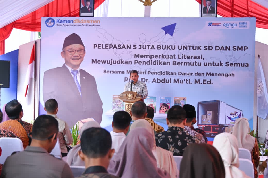 Perkuat Literasi, Kemendikdasmen Distribusikan 5,5 Juta Buku Bacaan Bermutu ke Lebih dari 24 Ribu Sekolah